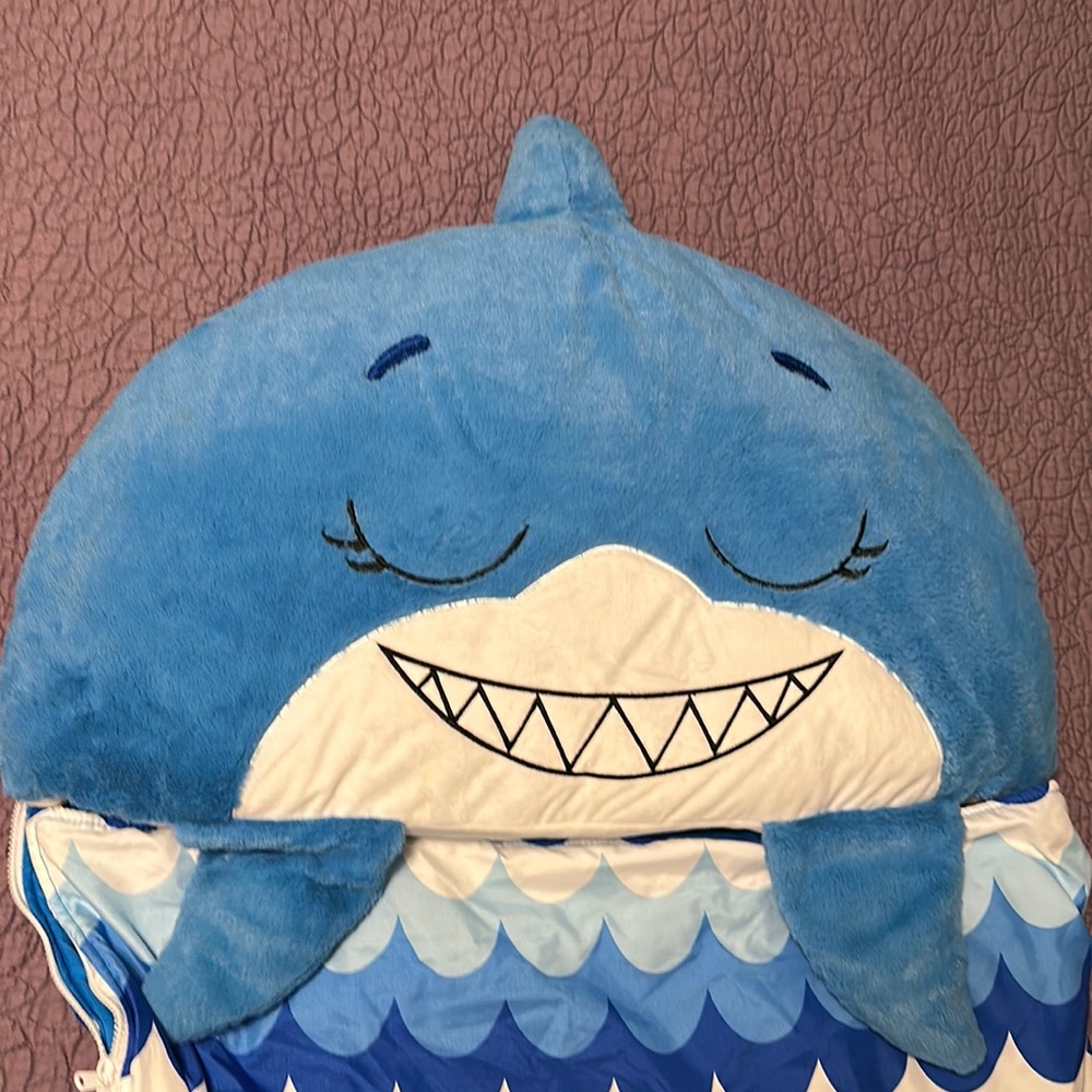 Shark Happy Napper